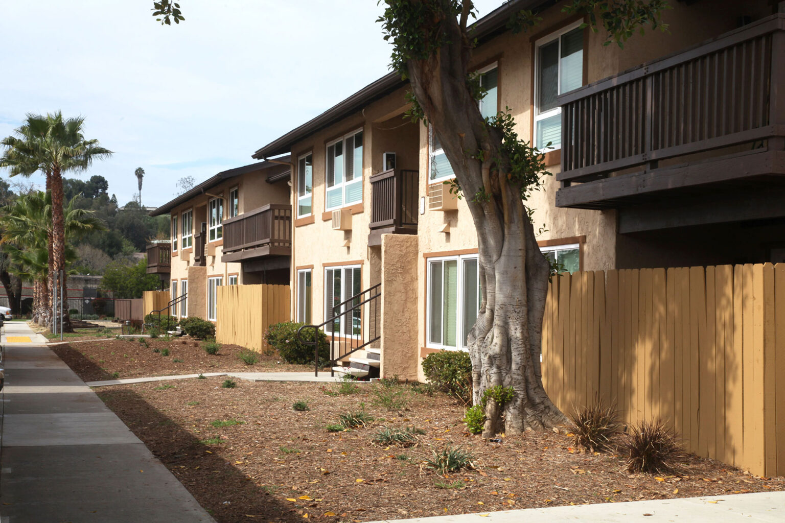 Escondido_Manor_2