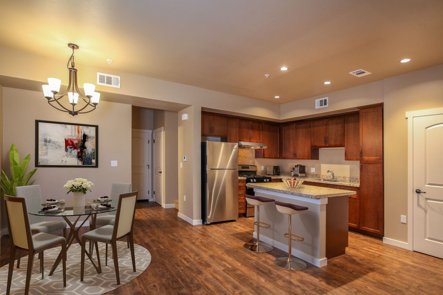 Las Cortes - Oxnard_Staged_LM_WEB-2